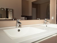 ¿Merece la pena instalar un lavabo de doble seno?